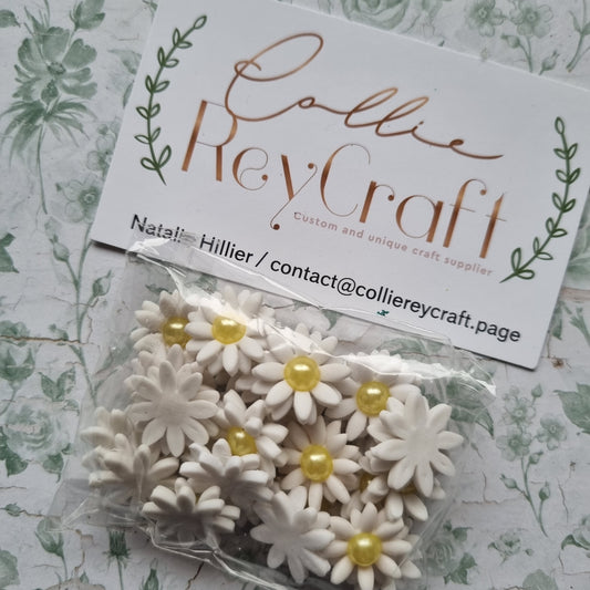 Daisy flower embellishments